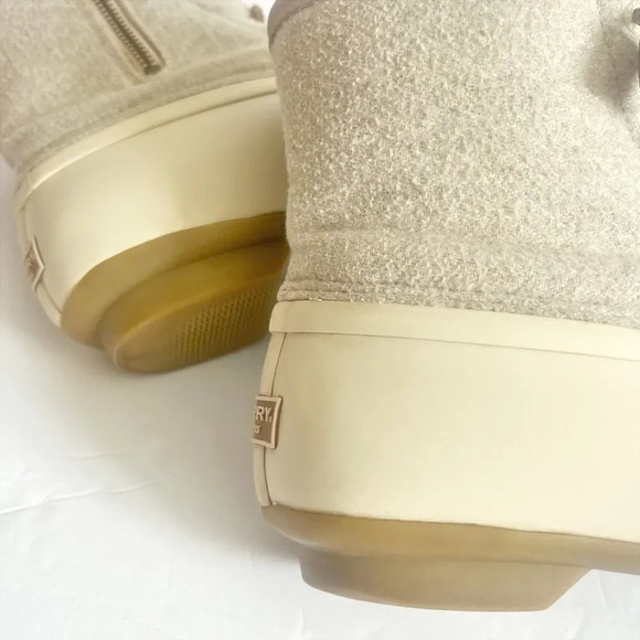 Sperry Cream and Tan Winter Boots - Picture 10 of 12